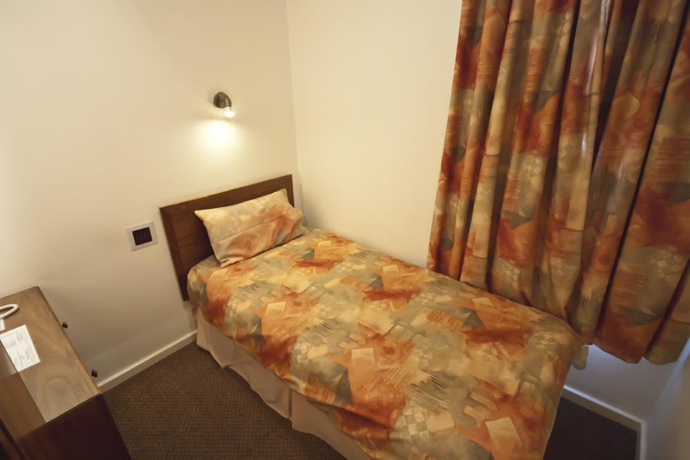 The Robin 2 Hotel Wolverhampton Room photo